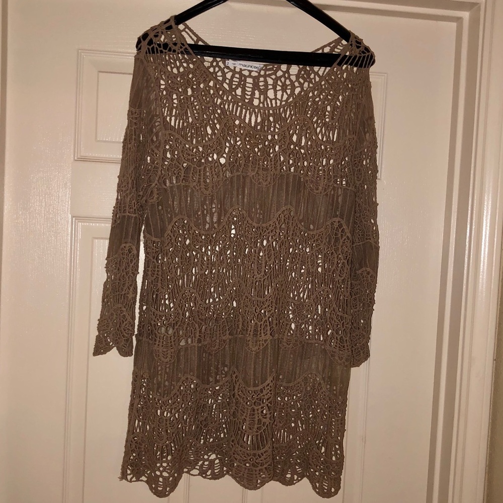 Woman’s Maurice Shirt - Picture 3 of 5